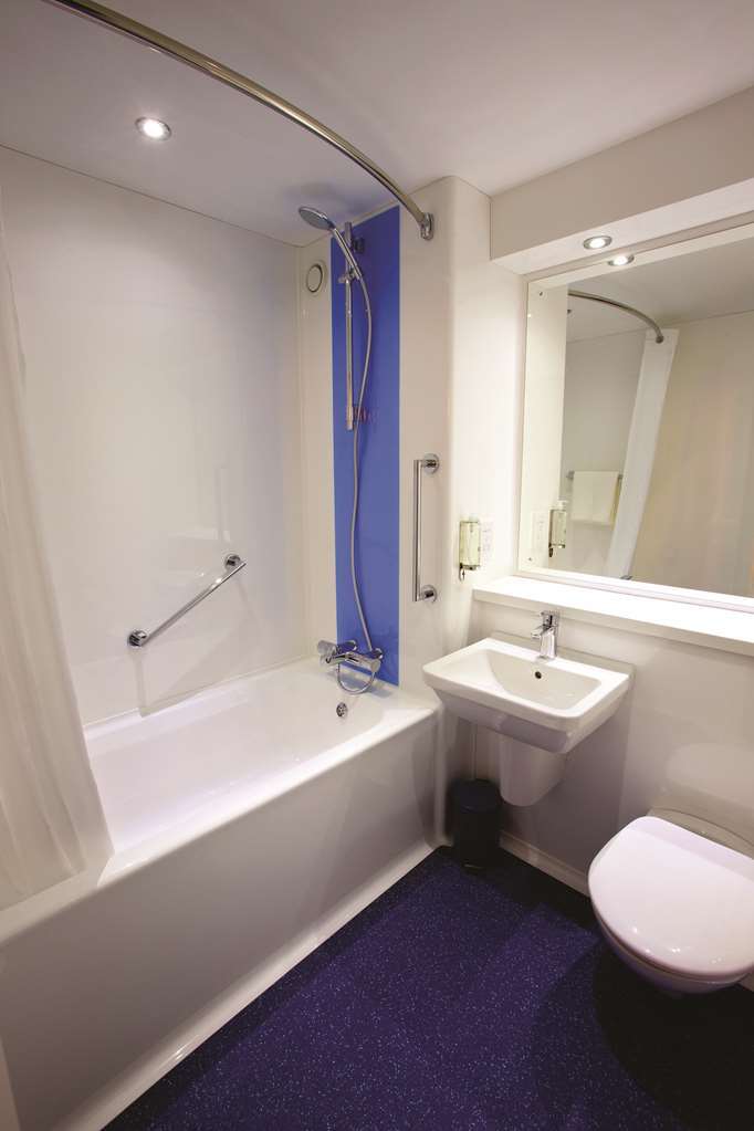 Travelodge Preston Central Værelse billede